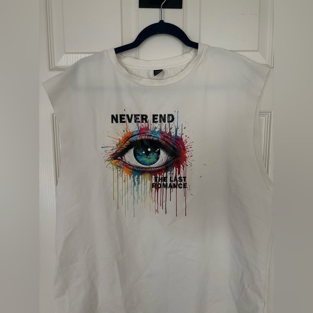 SHEIN White Graphic Tank Top